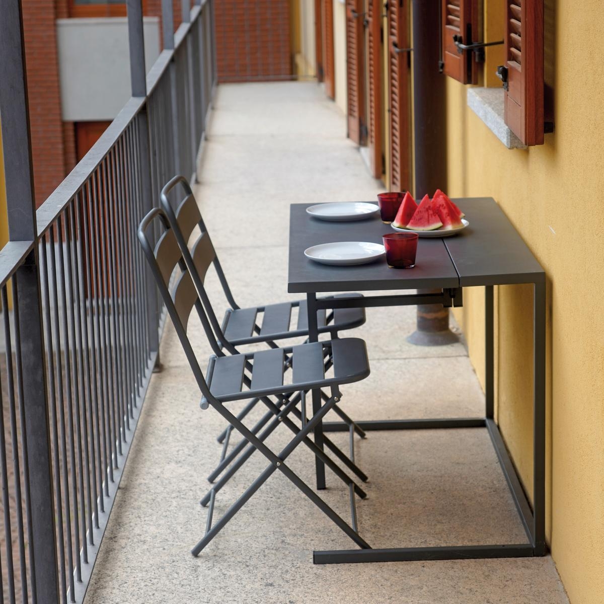 Balcony outdoor bistro set with 50x100 cm table and 2 folding iron chairs — 1