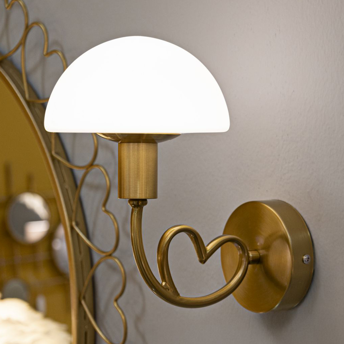 Lovy Wall Lamp in Iron and Frosted Glass with Heart Detail — 2