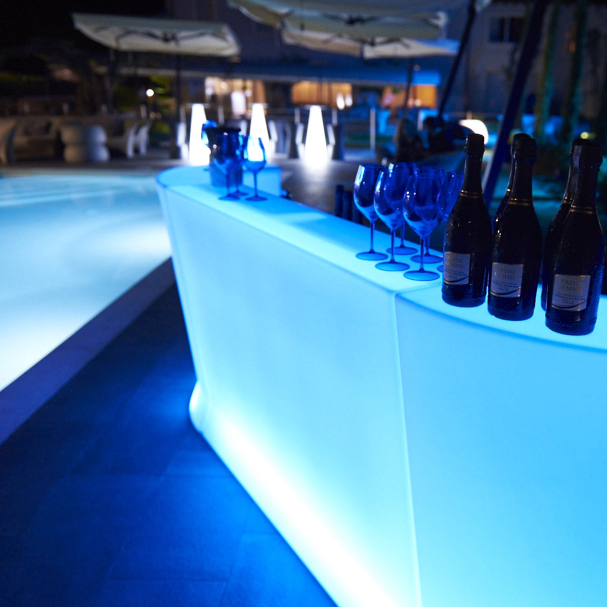 Outdoor Illuminated LED RGBW Bar Counter Marvy 150 LYXO — 3