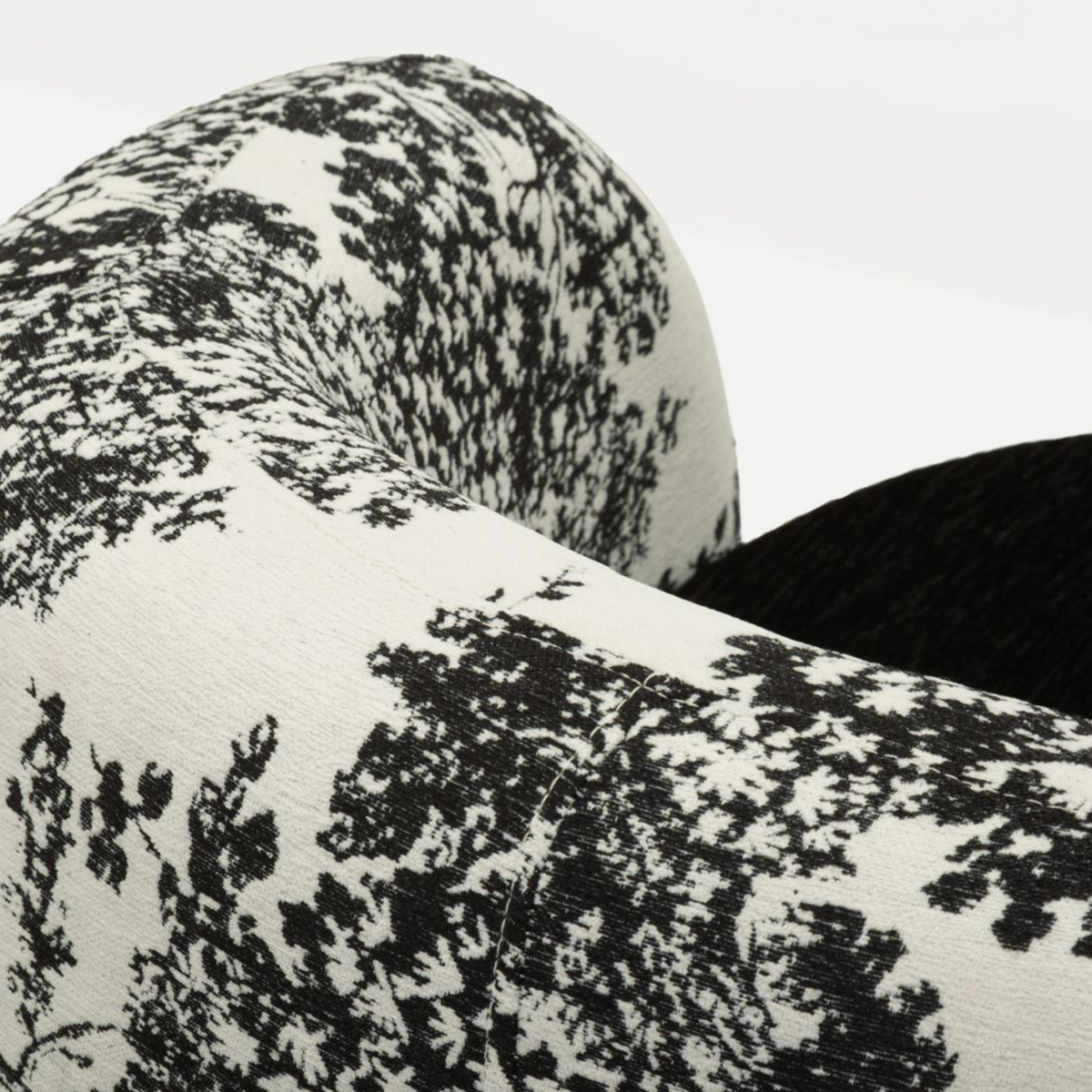 Mauro Ferretti Okinawa Monochrome Oriental Style Armchair — 4